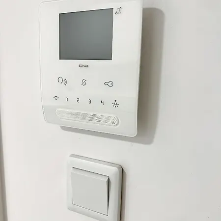 Apartmán Bliska Wola, Apartament 3 Pokoje Z 40m2 Ogrodkiem