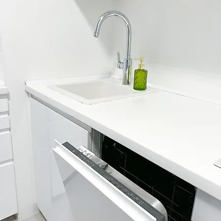 Apartmán Bliska Wola, Apartament 3 Pokoje Z 40m2 Ogrodkiem Varšava