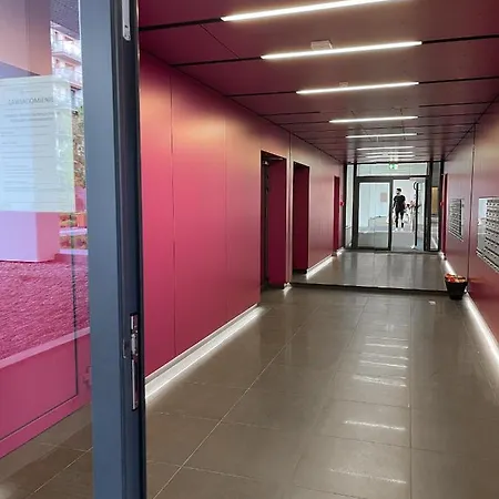 Apartmán Bliska Wola, Apartament 3 Pokoje Z 40m2 Ogrodkiem