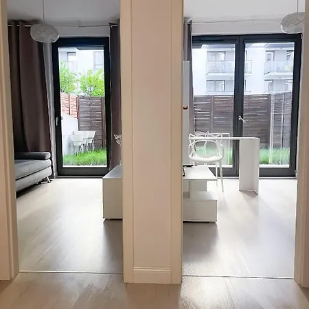 Appartamento Bliska Wola, Apartament 3 Pokoje Z 40m2 Ogrodkiem Varsavia