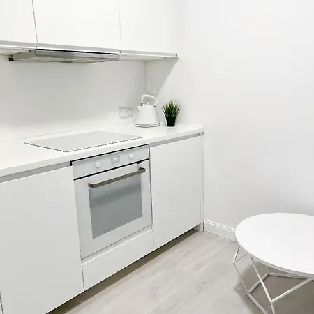 Appartamento Bliska Wola, Apartament 3 Pokoje Z 40m2 Ogrodkiem Varsavia