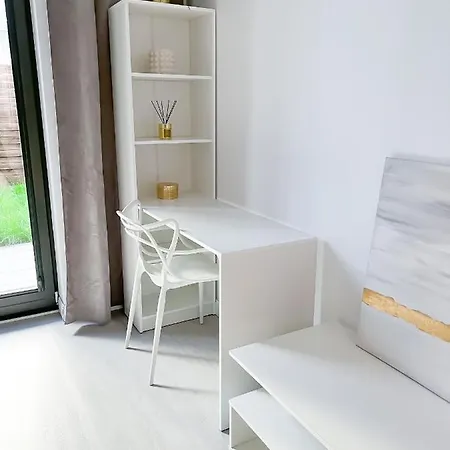 Bliska Wola, Apartament 3 Pokoje Z 40m2 Ogrodkiem Apartment Warsaw